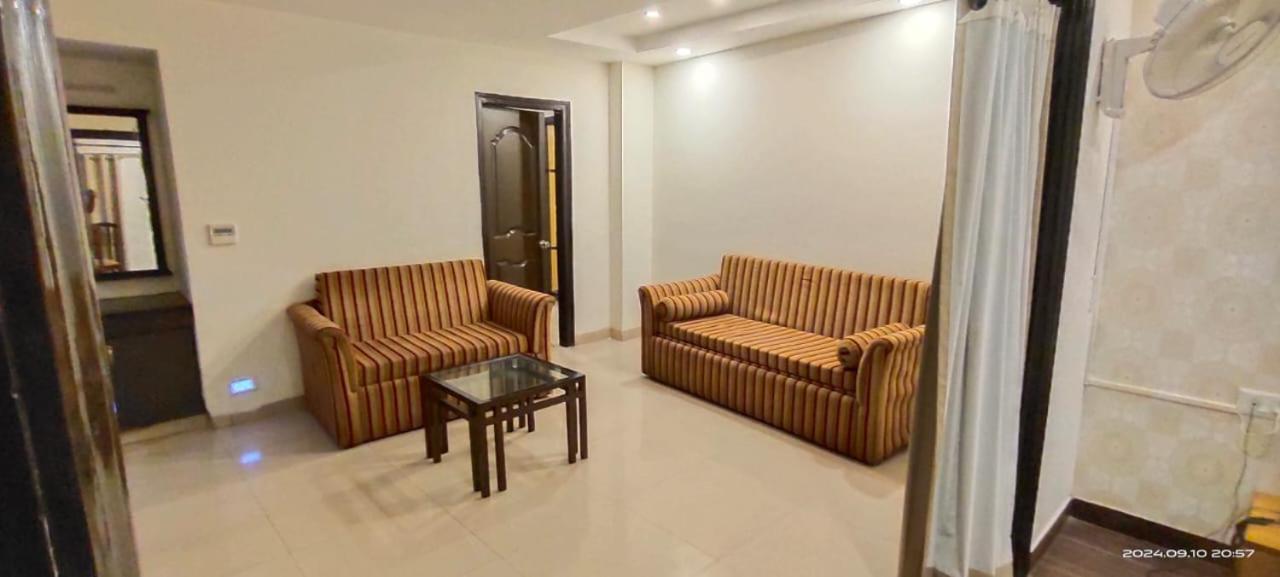 Hotel Queens Tower Amritsar Exterior photo